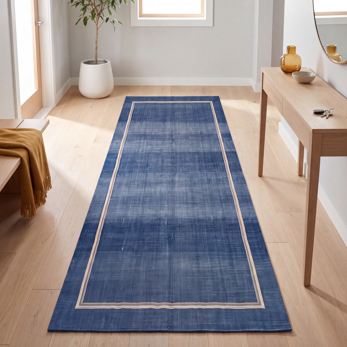 RUNNER | Linen runner entryway