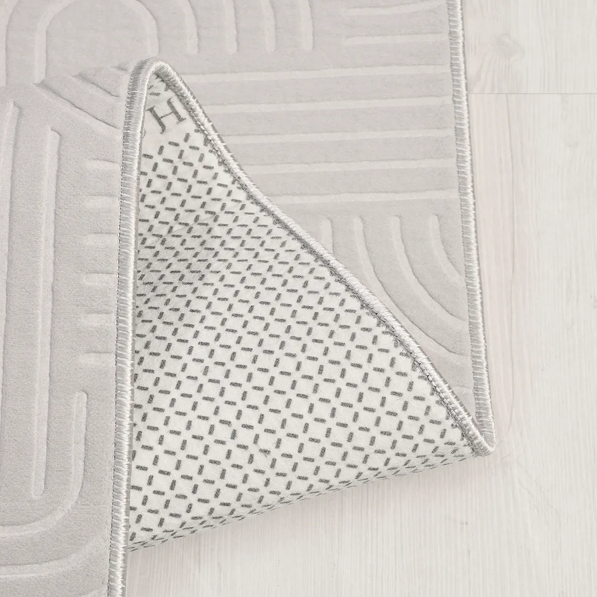 SHARED | Hoarfrost Light Grey Modern Geometric Carved High-Low Machin photo 3