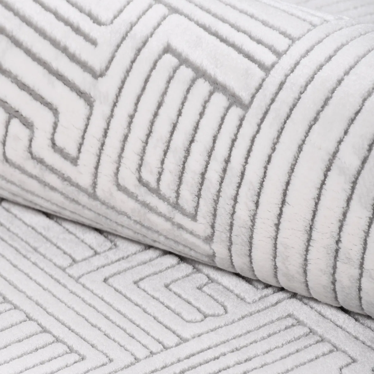 SHARED | Camellia Ivory Geometric Modern Machine Woven High-Low Livin photo 4